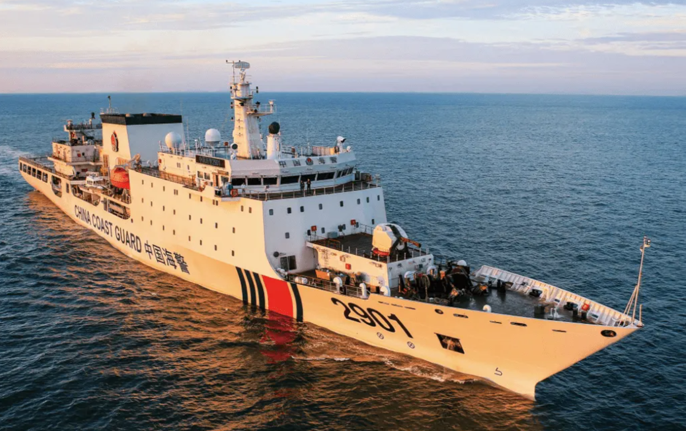海警萬噸艦首次參與對(duì)臺(tái)任務(wù)，展示捍衛(wèi)國家主權(quán)與海洋權(quán)益的堅(jiān)定決心