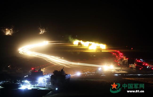 解放軍破曉出擊的壯麗畫卷，破曉出擊現(xiàn)場(chǎng)震撼畫面展示
