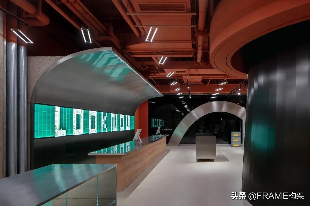 成都爆炸事件，官方通報及現(xiàn)場情況分析，疑似蘑菇云騰起真相揭秘