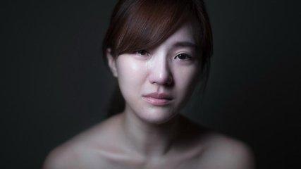 夫妻吵架將兩娃置于窗外，沖動(dòng)行為的警示