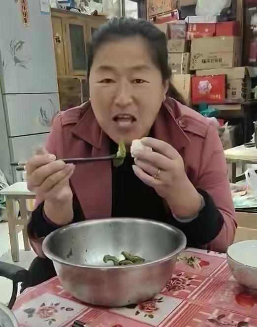 大衣哥音樂之路新篇章揭秘，最新動態(tài)與成就概述