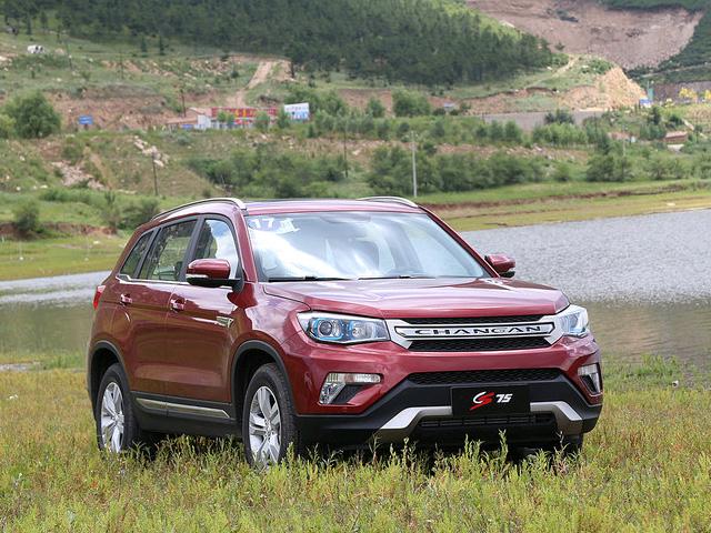 長(zhǎng)安CS75最新款精工品質(zhì)卓越，引領(lǐng)汽車新風(fēng)尚