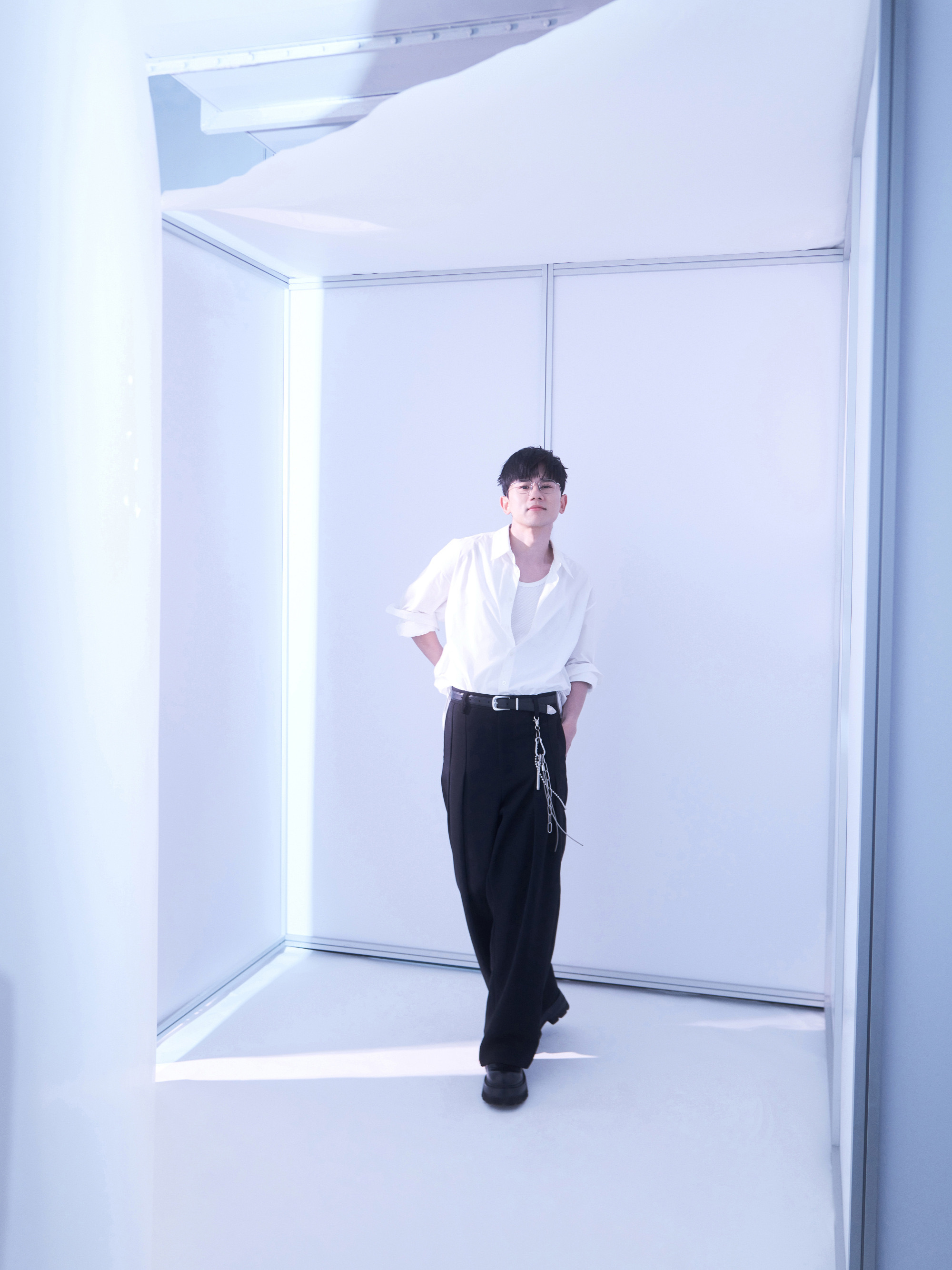 張杰最新壁紙，展現(xiàn)音樂巨星魅力風(fēng)采的壁紙欣賞