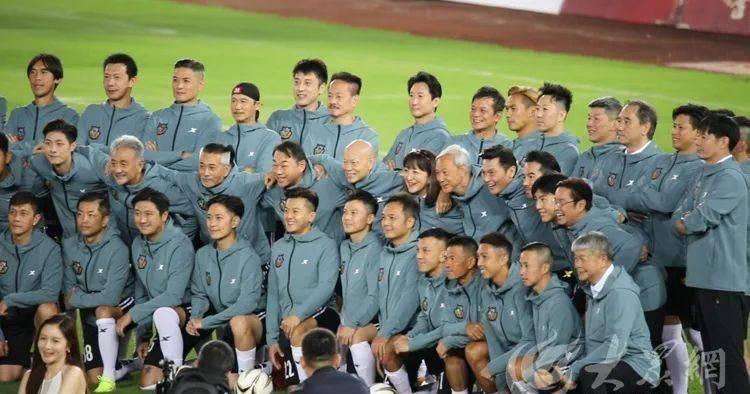 2024香港資料寶典：正版圖解、數(shù)據(jù)分析與策略指南_V3.59.97計算增強版